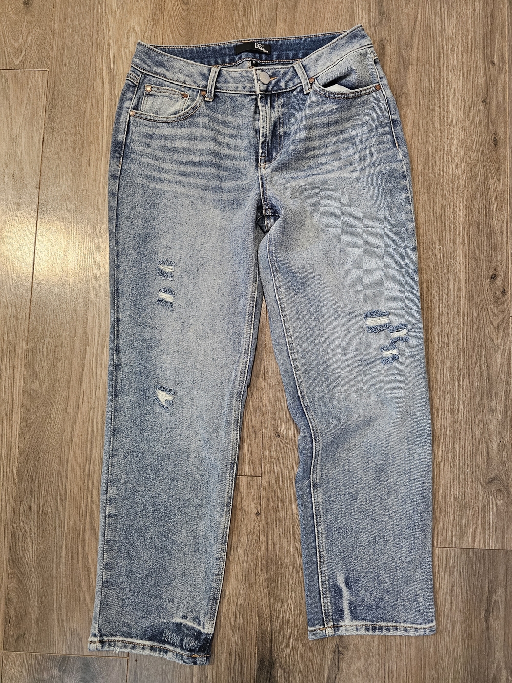 1822 Denim Light Blue Distressed Women's Jeans